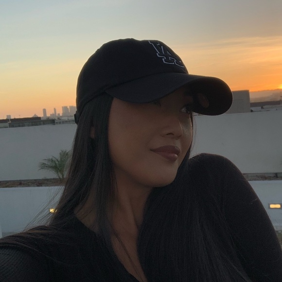 Meet your Posher, Christine - Picture 1 of 2